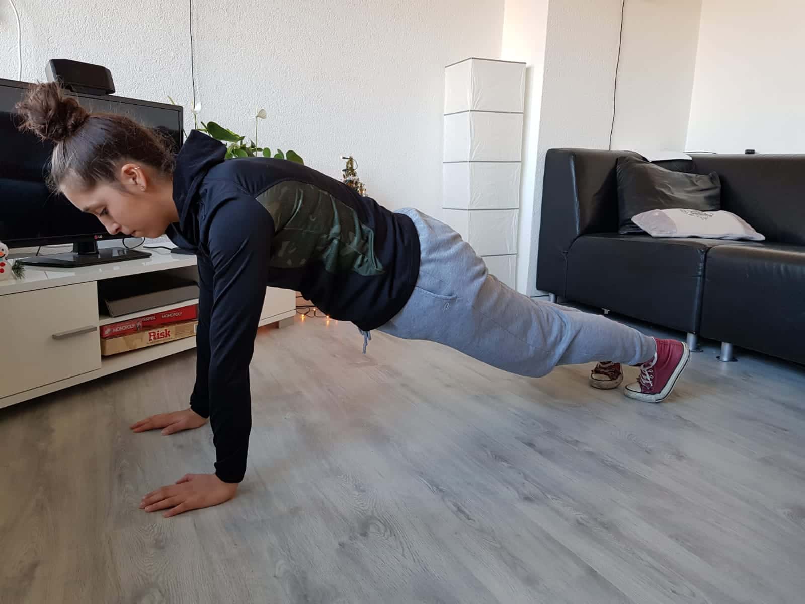 Armoefeningen die je thuis zonder gewichten kunt doen. Je leest ze hier!